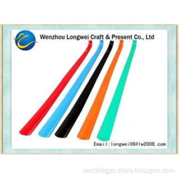 Long handed circular plastic shoe horn Multicolor to protec